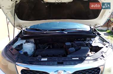 Позашляховик / Кросовер Kia Sorento 2010 в 