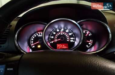 Позашляховик / Кросовер Kia Sorento 2010 в 