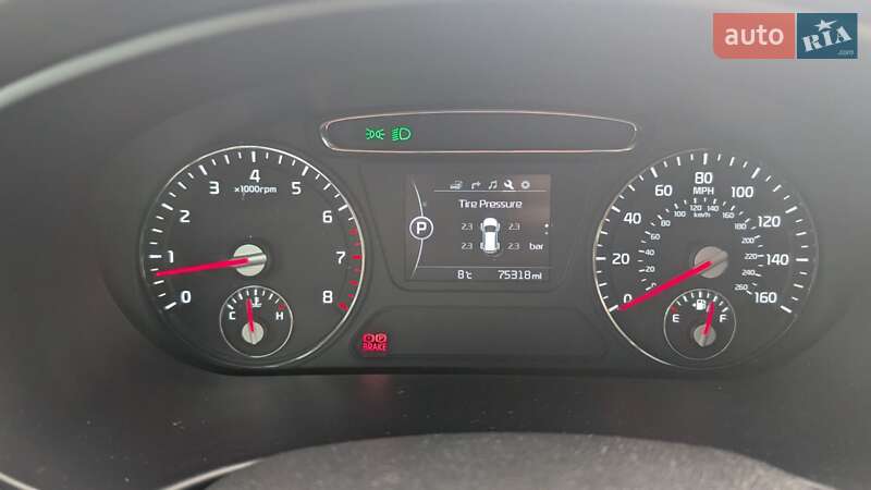 Позашляховик / Кросовер Kia Sorento 2015 в Києві