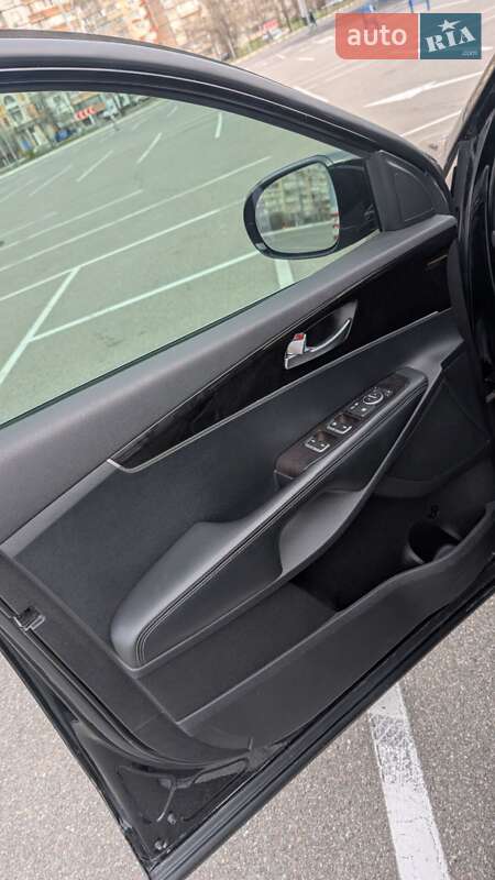 Позашляховик / Кросовер Kia Sorento 2015 в Києві