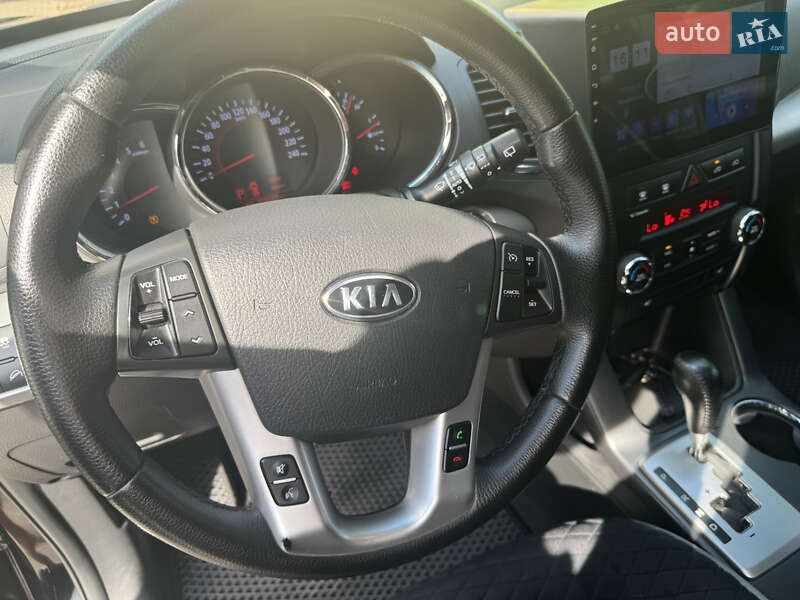 Позашляховик / Кросовер Kia Sorento 2011 в Краматорську