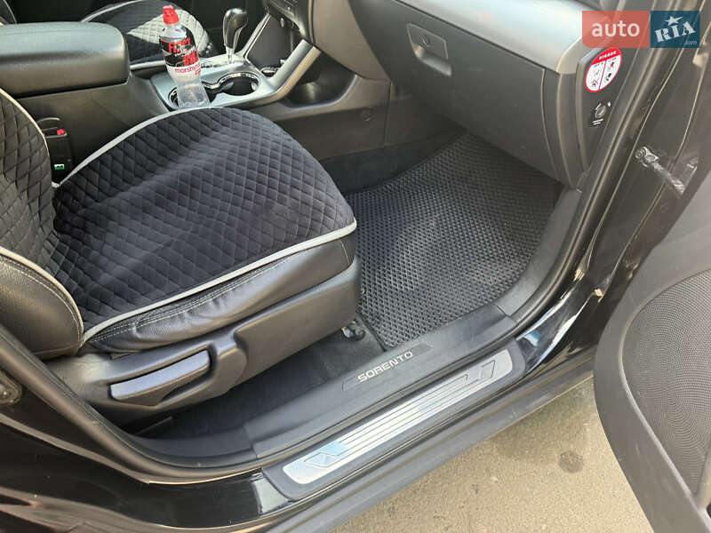 Позашляховик / Кросовер Kia Sorento 2011 в Краматорську