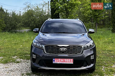 Позашляховик / Кросовер Kia Sorento 2019 в 