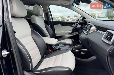 Позашляховик / Кросовер Kia Sorento 2017 в 