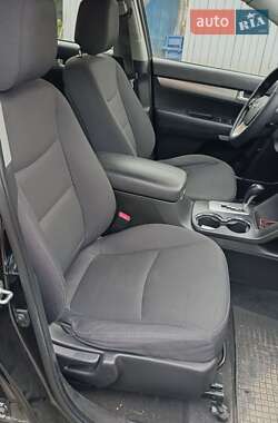 Внедорожник / Кроссовер Kia Sorento 2010 в 