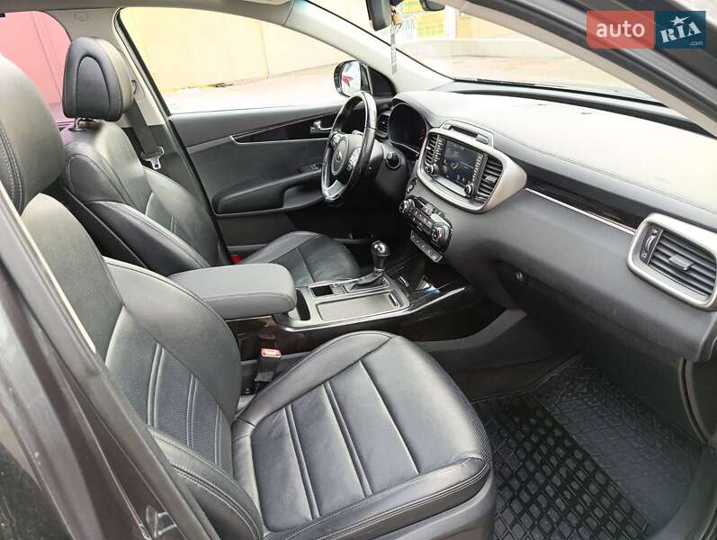 Внедорожник / Кроссовер Kia Sorento 2015 в Николаеве