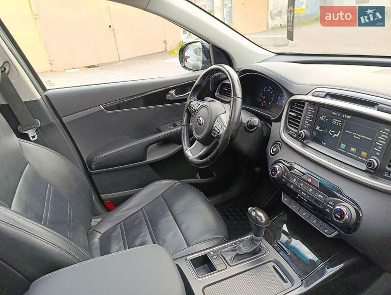 Внедорожник / Кроссовер Kia Sorento 2015 в Николаеве