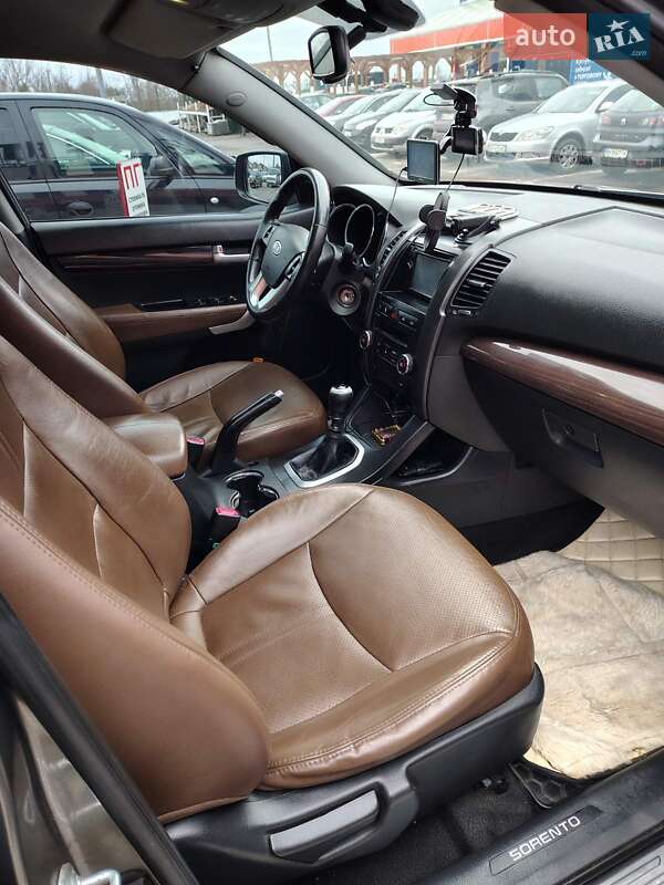 Внедорожник / Кроссовер Kia Sorento 2010 в Здолбунове