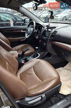 Внедорожник / Кроссовер Kia Sorento 2010 в 