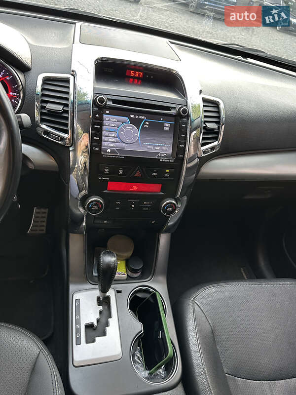 Позашляховик / Кросовер Kia Sorento 2012 в Києві
