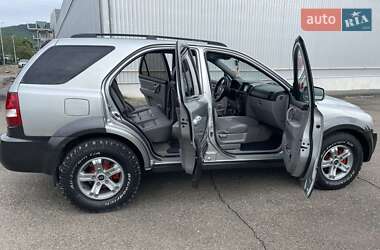Позашляховик / Кросовер Kia Sorento 2005 в 