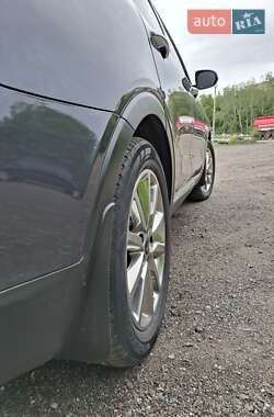 Внедорожник / Кроссовер Kia Sorento 2016 в 