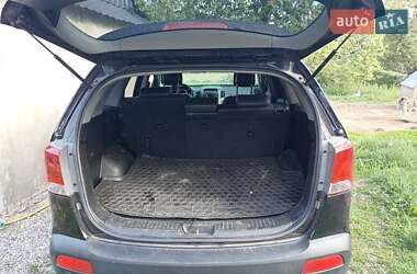 Позашляховик / Кросовер Kia Sorento 2010 в 