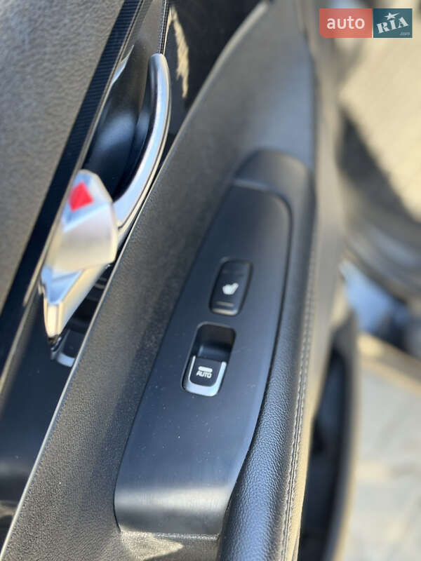 Внедорожник / Кроссовер Kia Sorento 2015 в Львове фото 19 Внедорожник / Кроссовер Kia Sorento 2015 в Львове