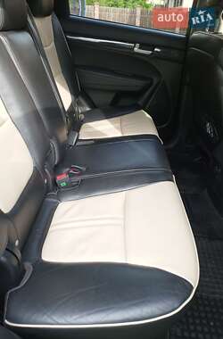 Позашляховик / Кросовер Kia Sorento 2010 в 