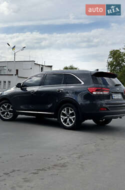 Позашляховик / Кросовер Kia Sorento 2015 в 