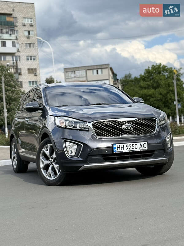 Позашляховик / Кросовер Kia Sorento 2015 в 