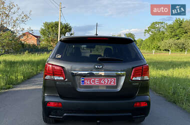 Позашляховик / Кросовер Kia Sorento 2012 в 