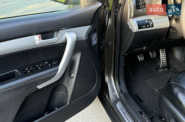 Позашляховик / Кросовер Kia Sorento 2012 в 