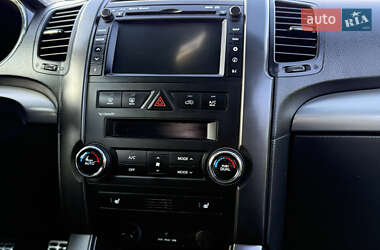 Позашляховик / Кросовер Kia Sorento 2012 в 