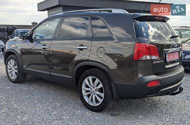 Позашляховик / Кросовер Kia Sorento 2011 в 