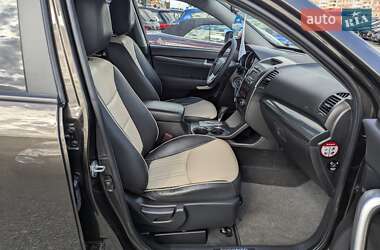 Позашляховик / Кросовер Kia Sorento 2011 в 