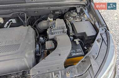 Позашляховик / Кросовер Kia Sorento 2011 в 