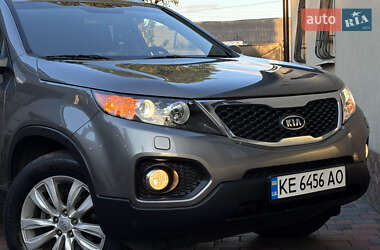 Позашляховик / Кросовер Kia Sorento 2012 в 