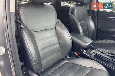 Позашляховик / Кросовер Kia Sorento 2016 в 