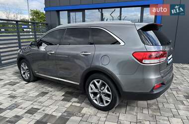 Позашляховик / Кросовер Kia Sorento 2016 в 