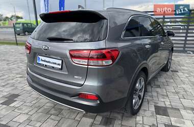 Позашляховик / Кросовер Kia Sorento 2016 в 