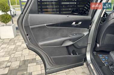 Позашляховик / Кросовер Kia Sorento 2016 в 