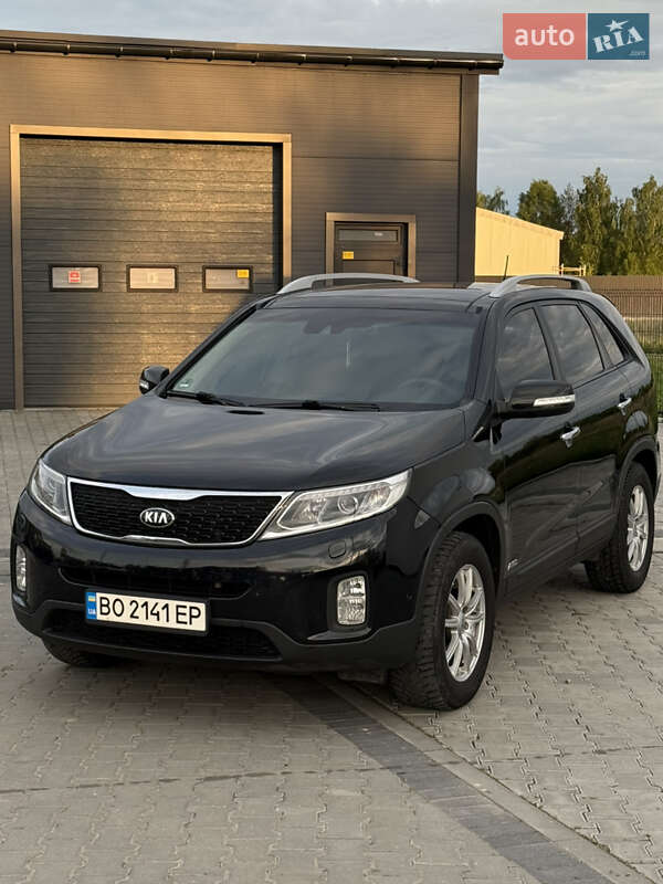 Позашляховик / Кросовер Kia Sorento 2012 в Івано-Франківську