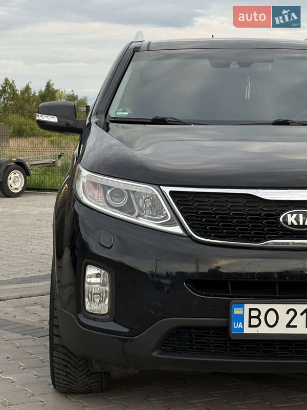 Позашляховик / Кросовер Kia Sorento 2012 в Івано-Франківську