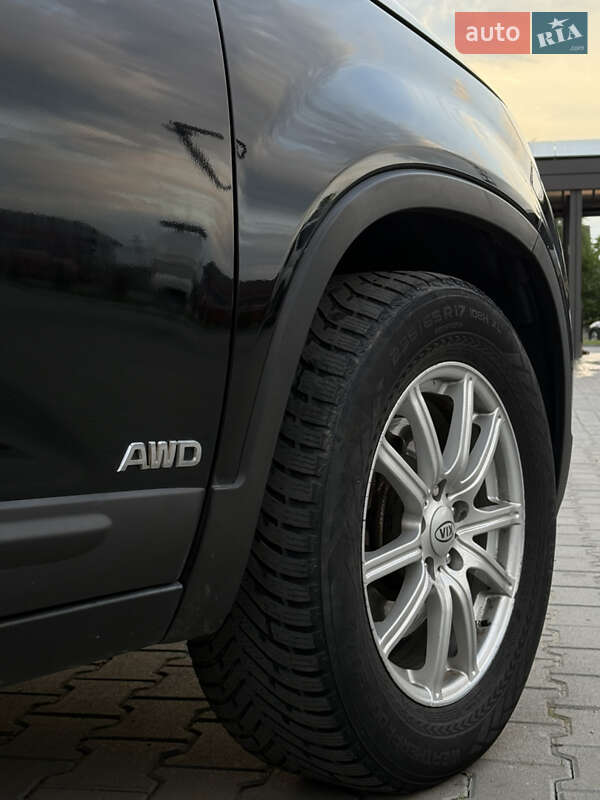 Позашляховик / Кросовер Kia Sorento 2012 в Івано-Франківську