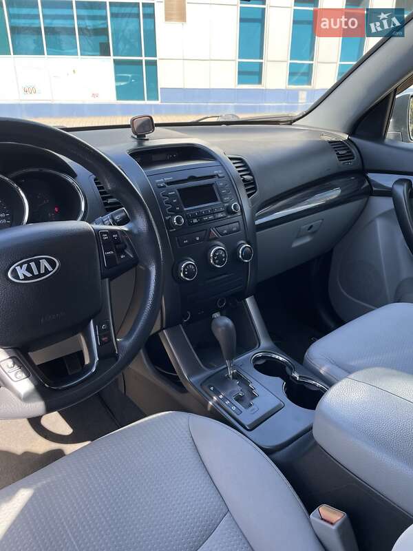 Позашляховик / Кросовер Kia Sorento 2010 в Кривому Розі