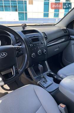 Внедорожник / Кроссовер Kia Sorento 2010 в 