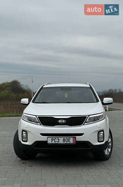Позашляховик / Кросовер Kia Sorento 2015 в 