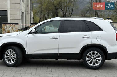 Позашляховик / Кросовер Kia Sorento 2015 в 
