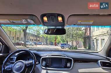 Позашляховик / Кросовер Kia Sorento 2016 в 