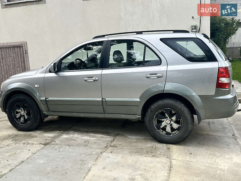 Позашляховик / Кросовер Kia Sorento 2003 в Тячеві