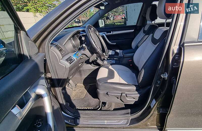 Внедорожник / Кроссовер Kia Sorento 2012 в Днепре