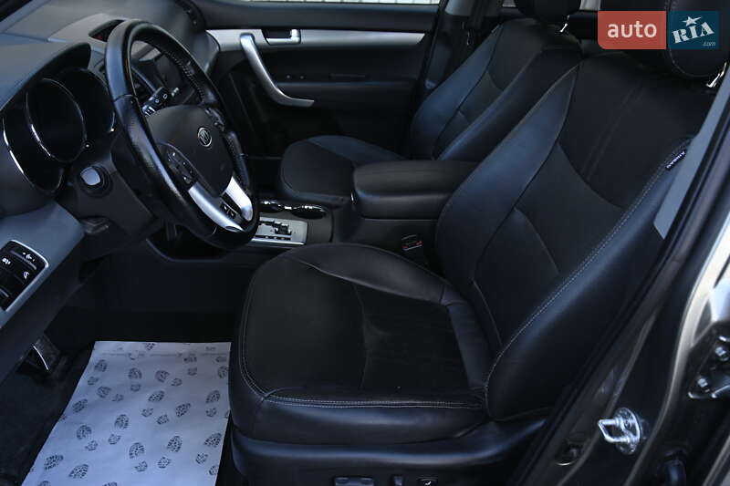 Позашляховик / Кросовер Kia Sorento 2010 в Бердичеві