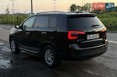 Позашляховик / Кросовер Kia Sorento 2013 в 