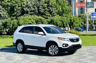 Позашляховик / Кросовер Kia Sorento 2011 в 
