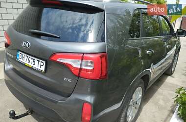 Позашляховик / Кросовер Kia Sorento 2014 в 