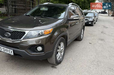 Позашляховик / Кросовер Kia Sorento 2011 в 