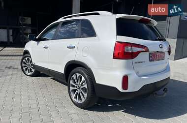 Позашляховик / Кросовер Kia Sorento 2015 в 