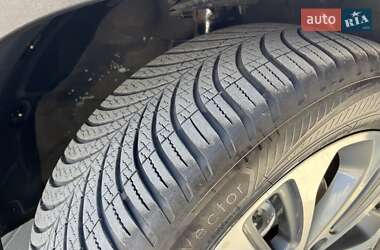 Позашляховик / Кросовер Kia Sorento 2015 в 
