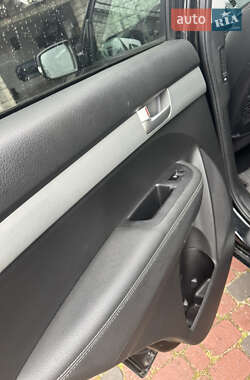 Позашляховик / Кросовер Kia Sorento 2012 в 